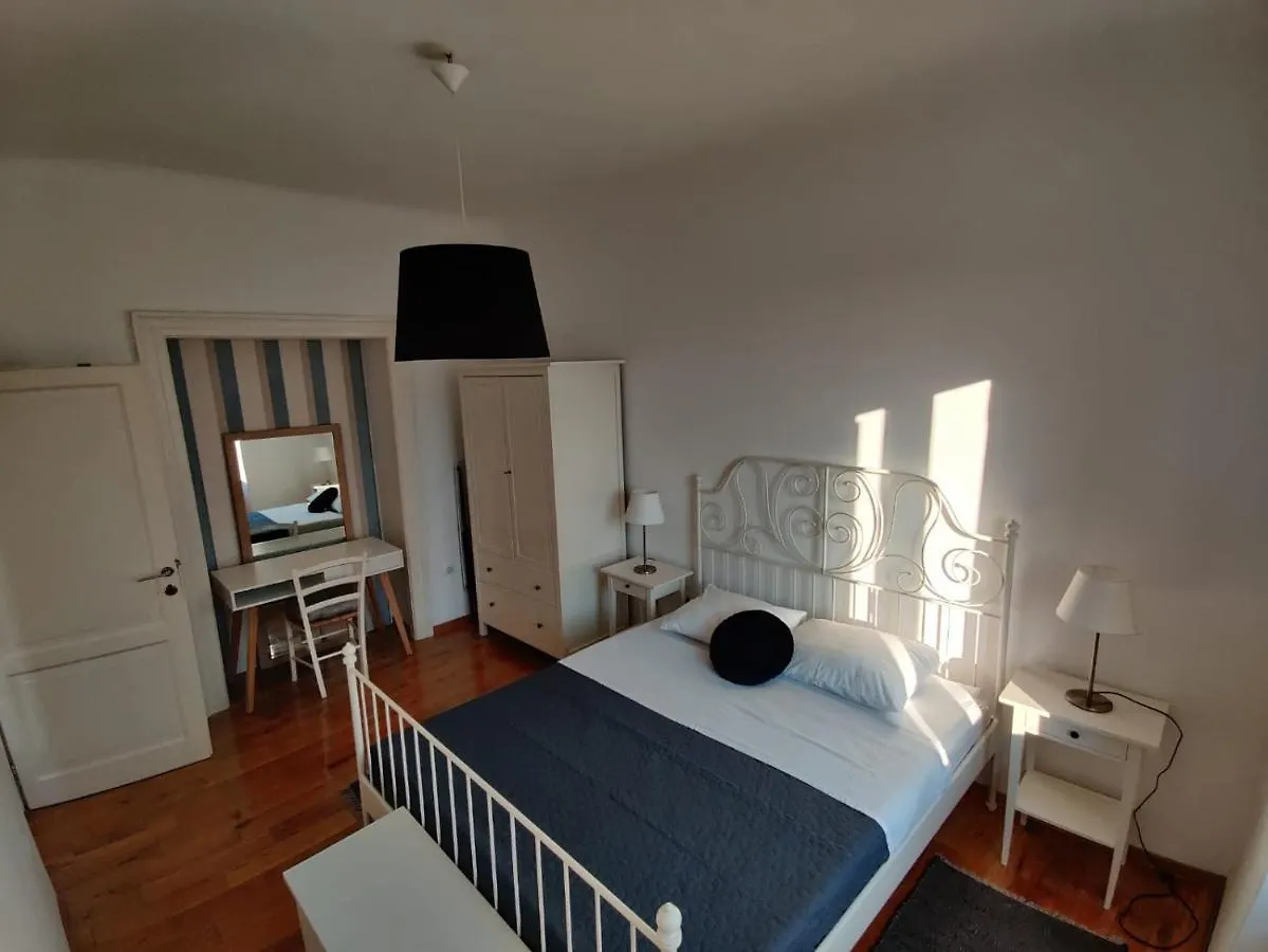 아파트 Sea View Flat In Central PUY
